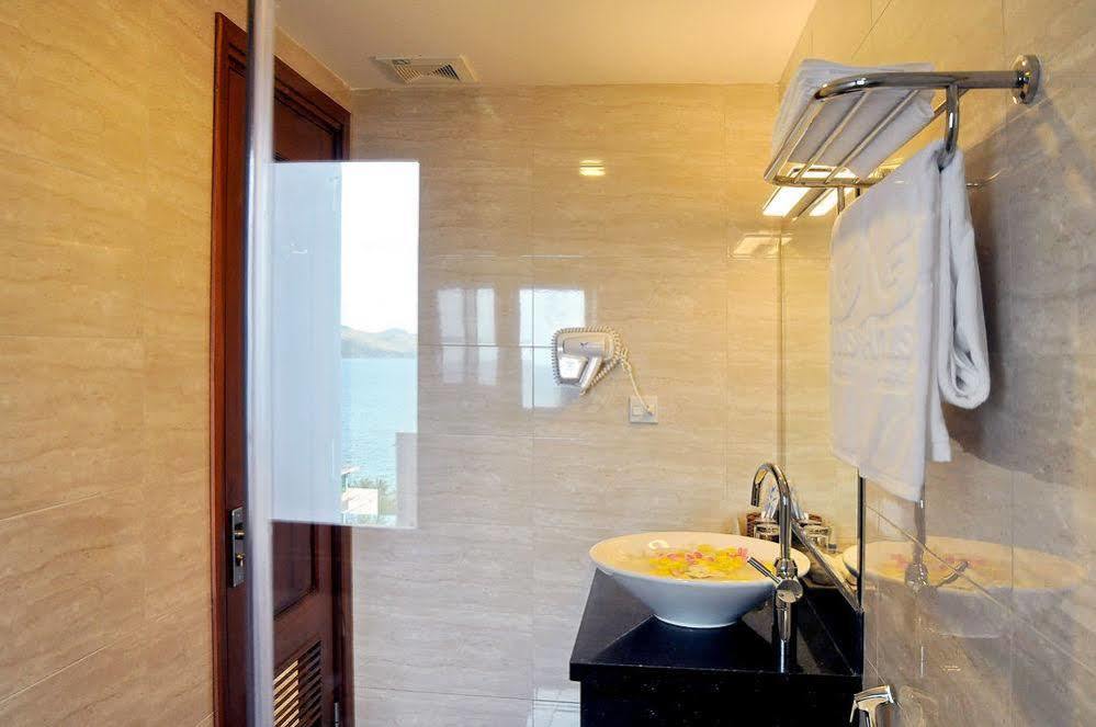 Apus Inn Нячанг Экстерьер фото